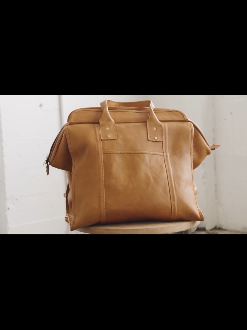 Prim & clove weekender bag